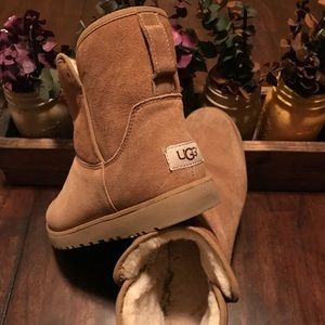Cory UGG Boot